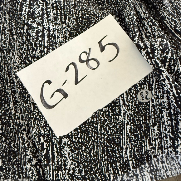 LULULEMON Women’s Tennis Skirt Skort Pickle Ball Sports Size 10 - Picture 8 of 8